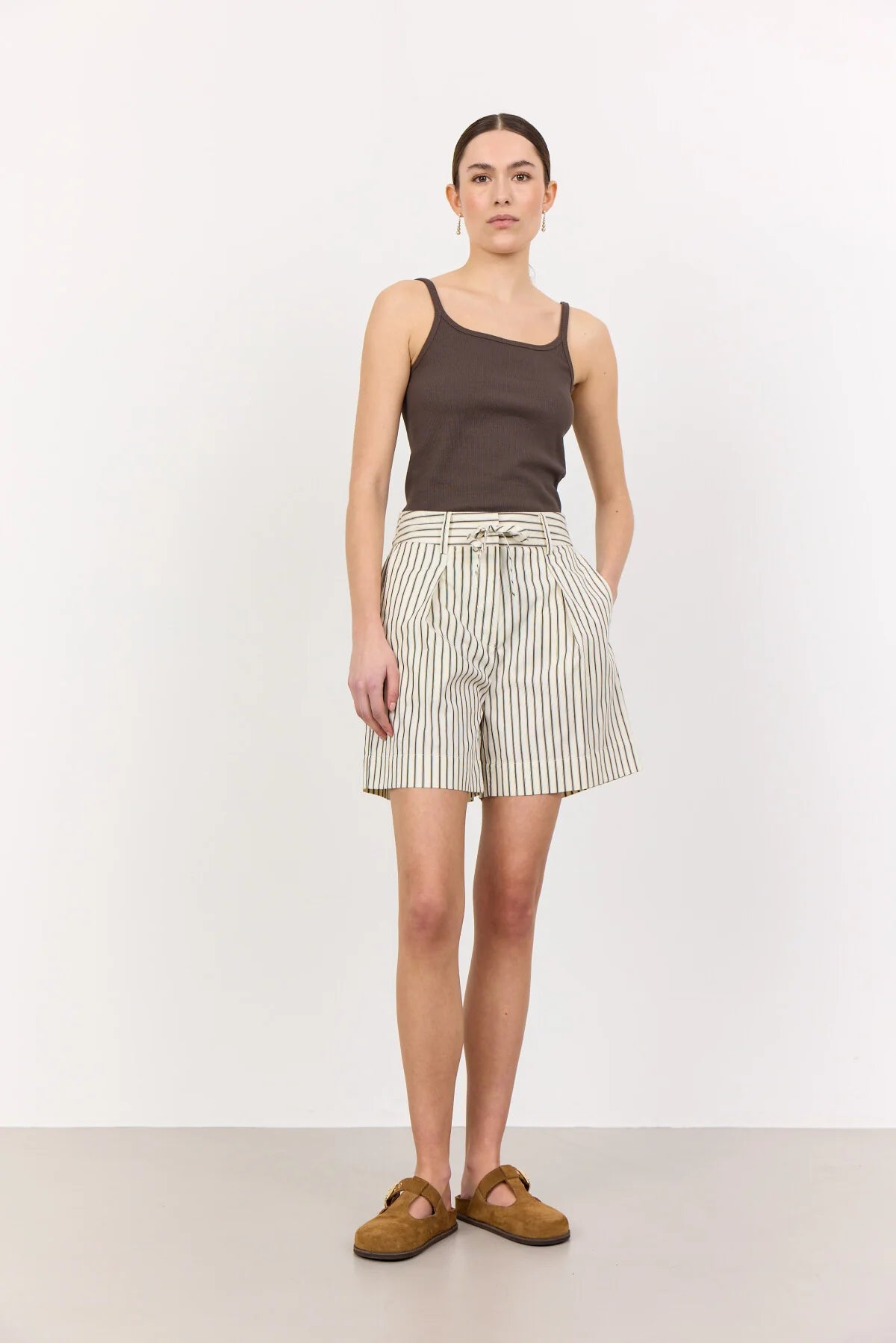 LR-LUCILLA Shorts - Mørk Brun