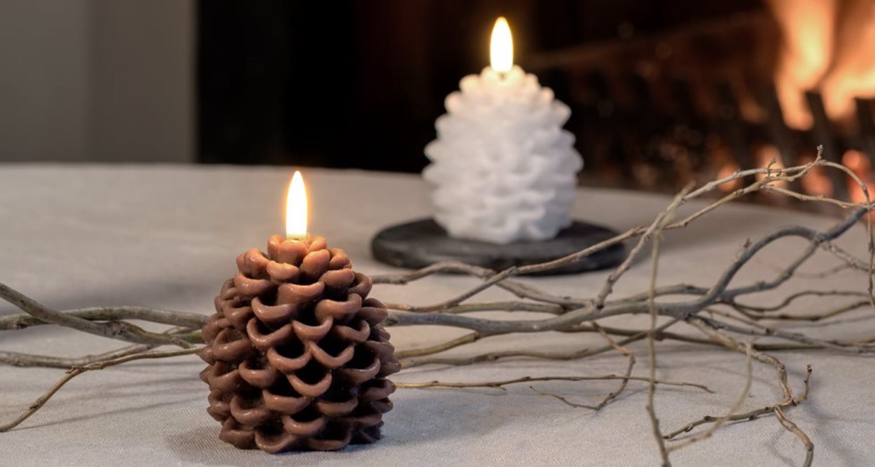 Uyuni - Pine Cone Candles W7 x H7cm