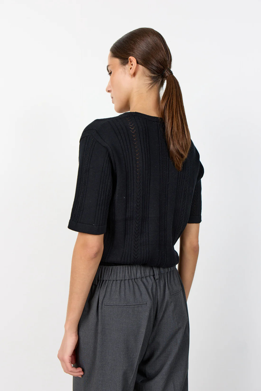 Leveté Room - LR-Priya 1 T-shirt - Black