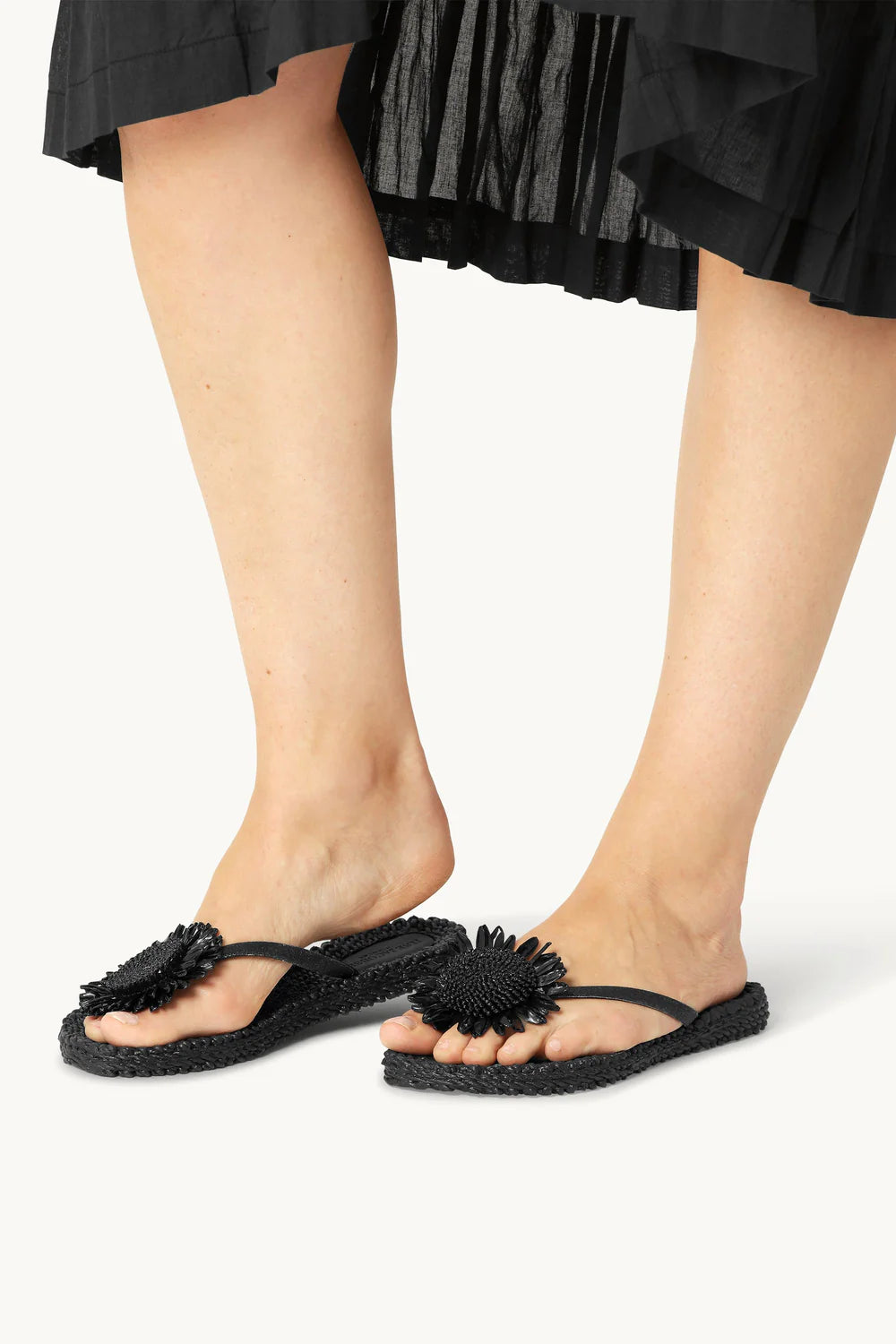 Ilse Jacobsen - Flip Flops with Flower - Black