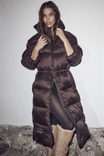 Haute L'amitié - Climb Long Puffer Jacket - Mocca